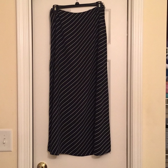 Liz Claiborne Dresses & Skirts - Liz Claiborne skirt